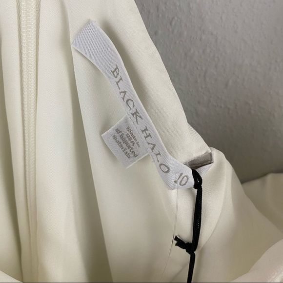 Black Halo • Faith Ruffle Dress - Picture 8 of 9